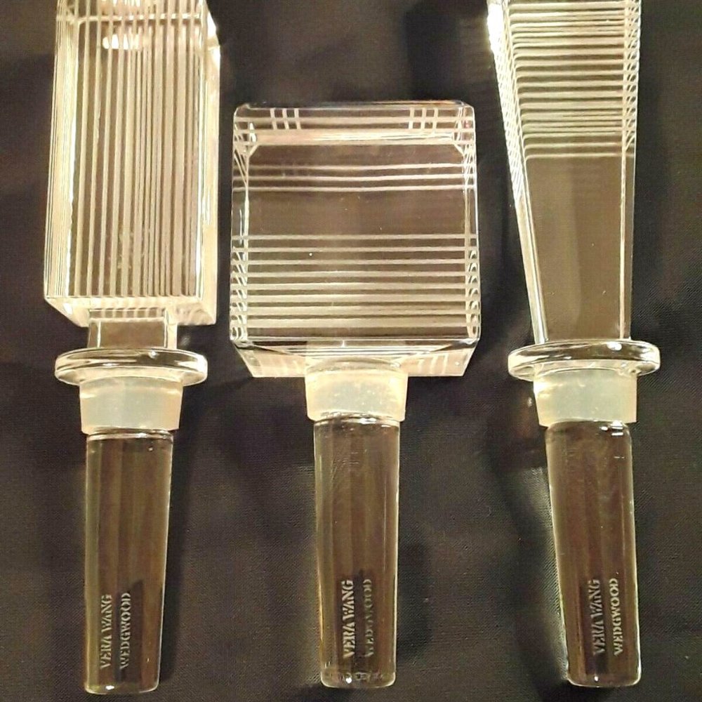VERÁ WANG Linear Crystal Bottle Stoppers